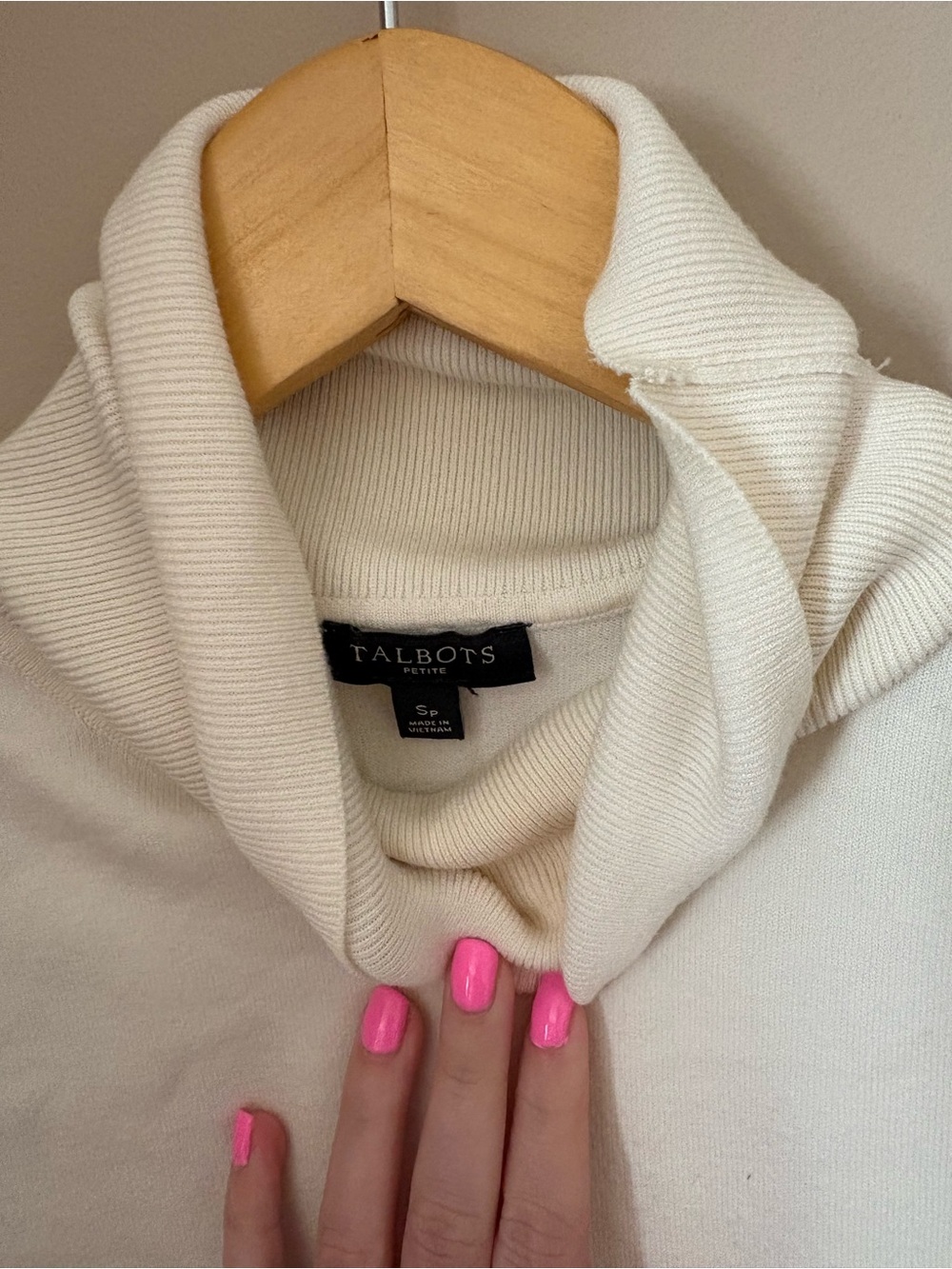 Talbots Cream Ribbed Turtleneck Sleeveless Top with black trim Sz SP - Picture 4 of 8
